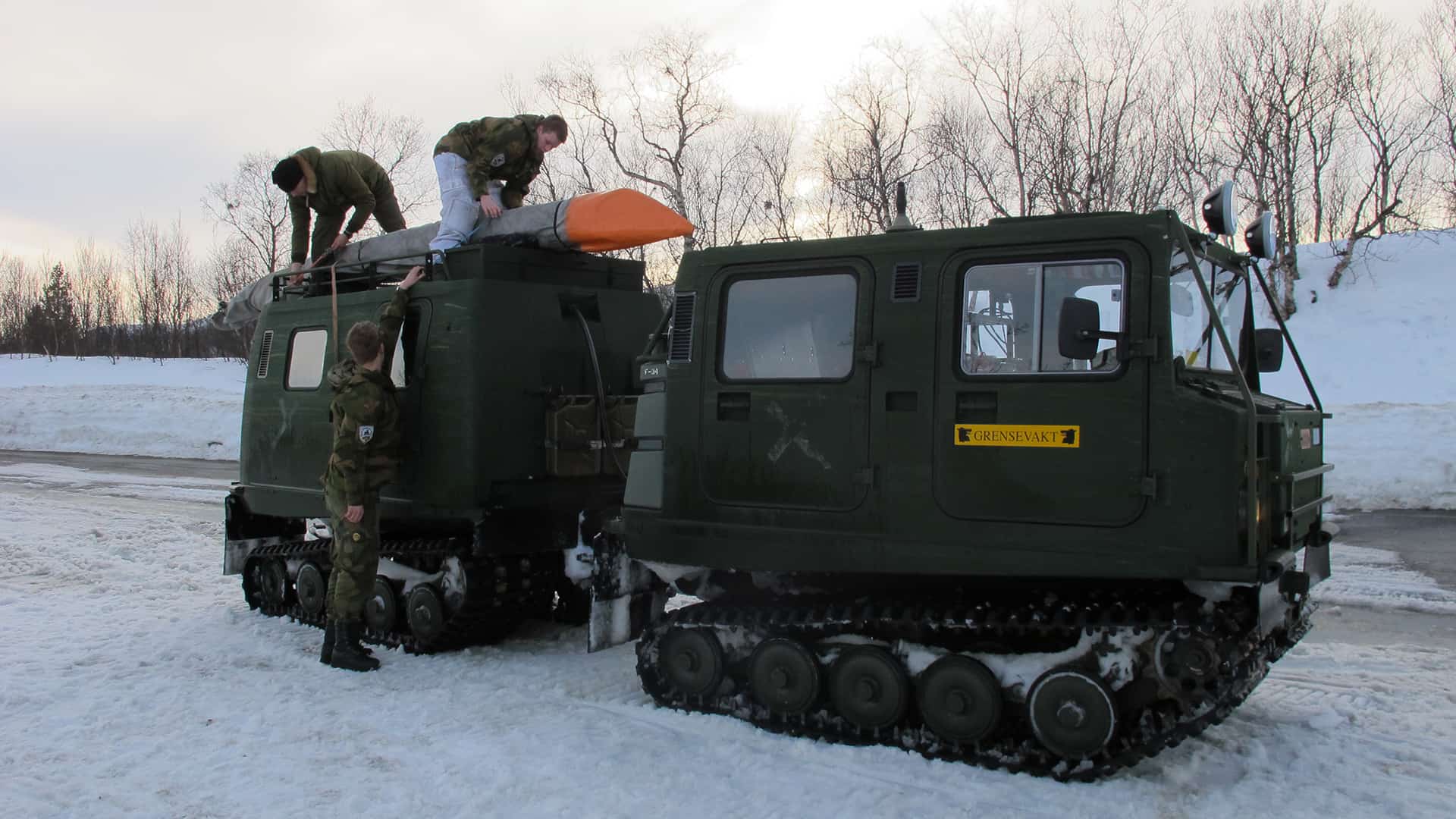 Skandinavien rundt i kajak, foredrag, Erik B. Jørgensen, militært bæltekøretøj, køre mig igennem sneen til havet