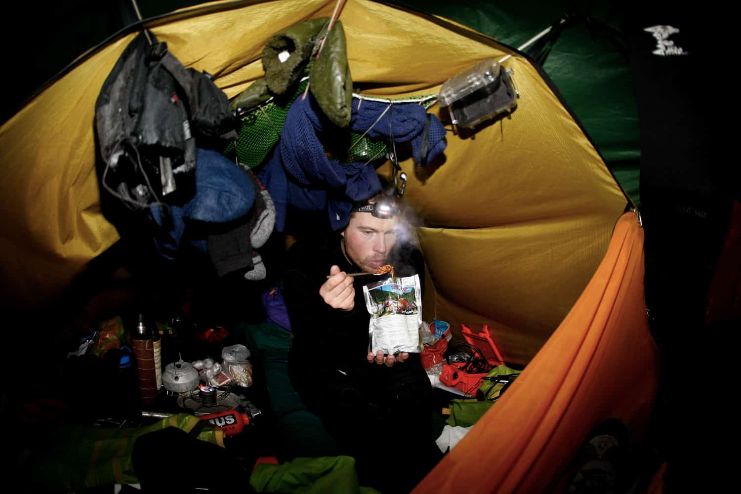 Brænder i telt, Brænder i det normale telt, af polarfarer og Siriusmand Erik B. Jørgensen