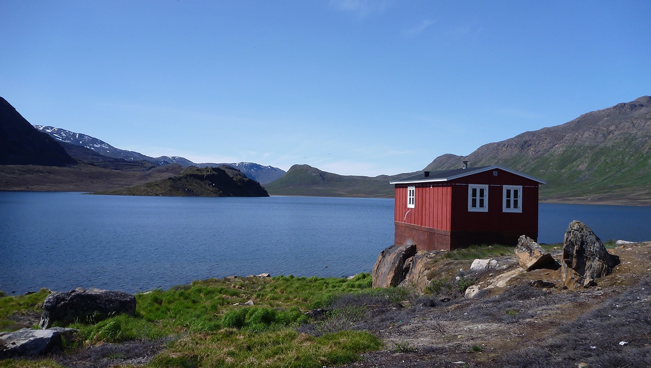 Vandretur på Arctic Circle Trail, Indlandsisen, Kangerlussuaq til Sisimiut, en af hytterne undervejs