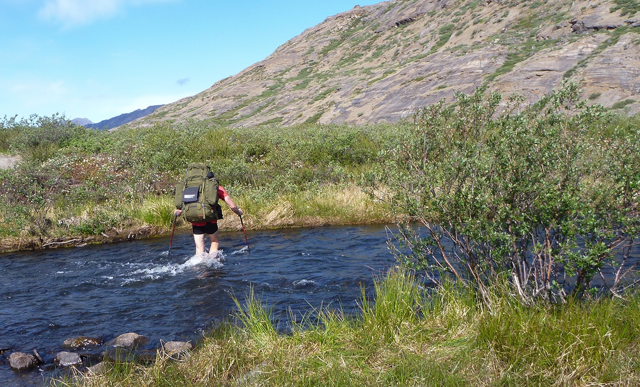 Vandretur på Arctic Circle Trail, Indlandsisen, Kangerlussuaq til Sisimiut, Erik B. Jørgensen vandpassage