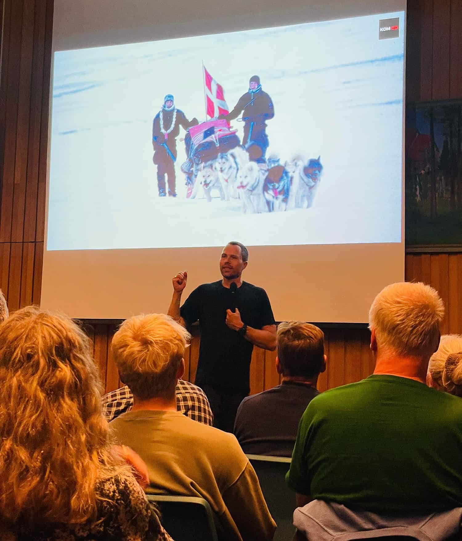 Erik B. Jørgensen, foredrag om team, samarbejde, Slædepatruljen Sirius, Jægerkorpset og eventyrer, Hundested, foto af Jonas Haaning