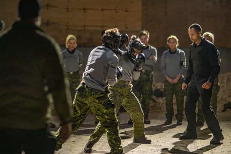 Episode 1, Korpset, sæson 4, boksning, instruktør Erik B. Jørgensen er kampdommer, Foto Lars E. Andreasen, TV 2