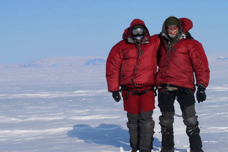 Erik B. Jørgensen og Jesper ved Vildtland, Indlandsisen, Grønland, under "Thule til Thule"