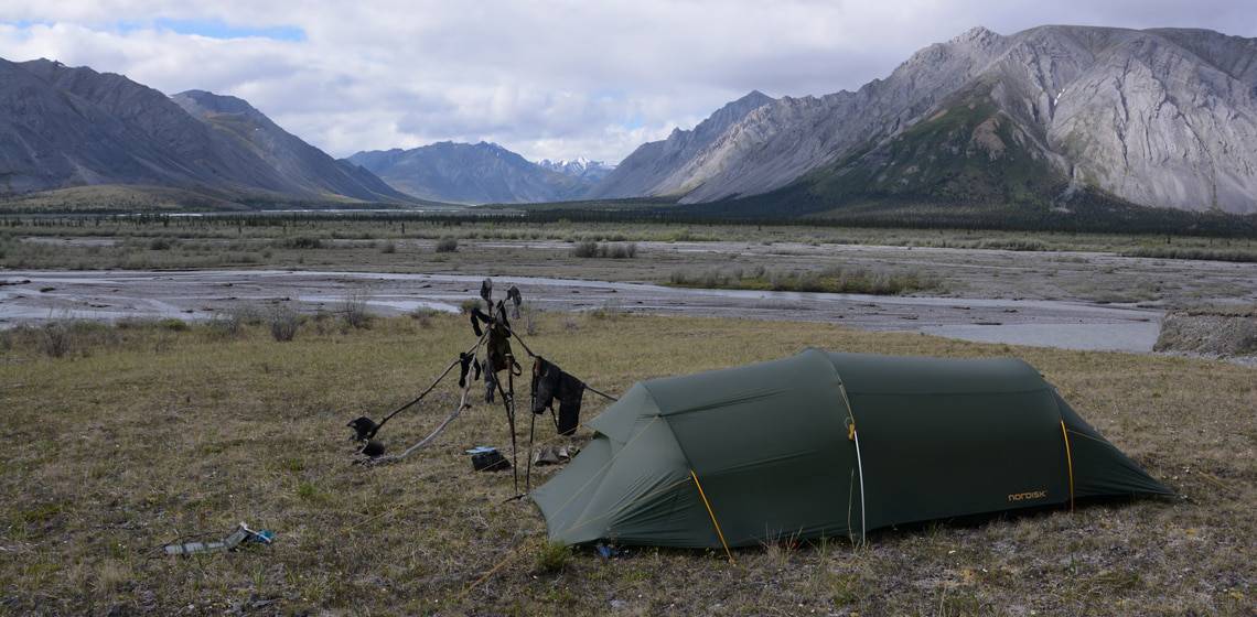 Valg af telt til friluftsliv, [Fif og råd]. Billeder af Erik B. Jørgensen telt under "Alaska på tværs".