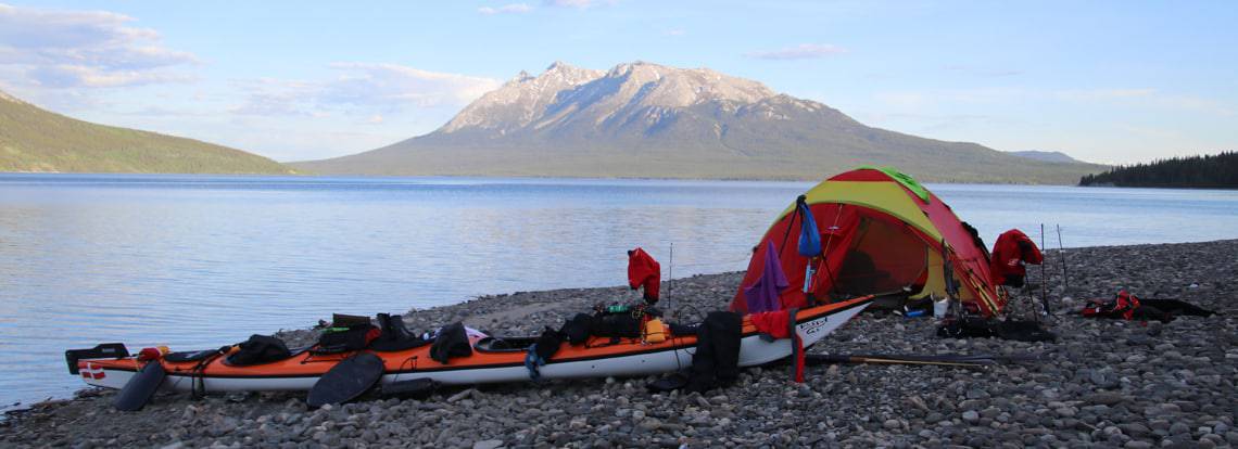 Valg af telt til friluftsliv, [Fif og råd]. Billeder af Erik B. Jørgensen og Tine Henriksens telt under "Yukon River, Eventyrlige Yukon" 2016