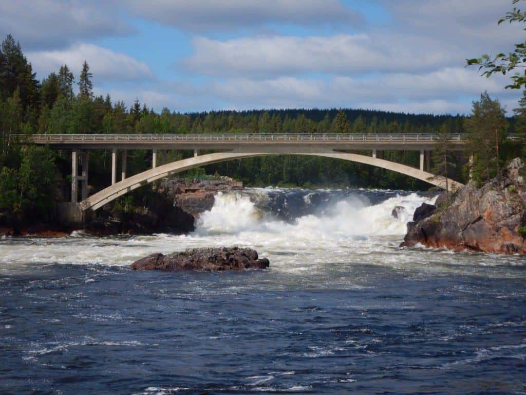Forbi Jockfall i fin stil