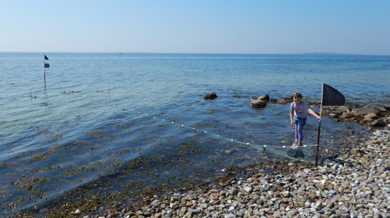 Øhavsstien etape II, Far og datter på tur, hygge langs stranden