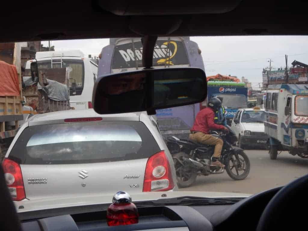 Tæt trafik mod Kathmandu